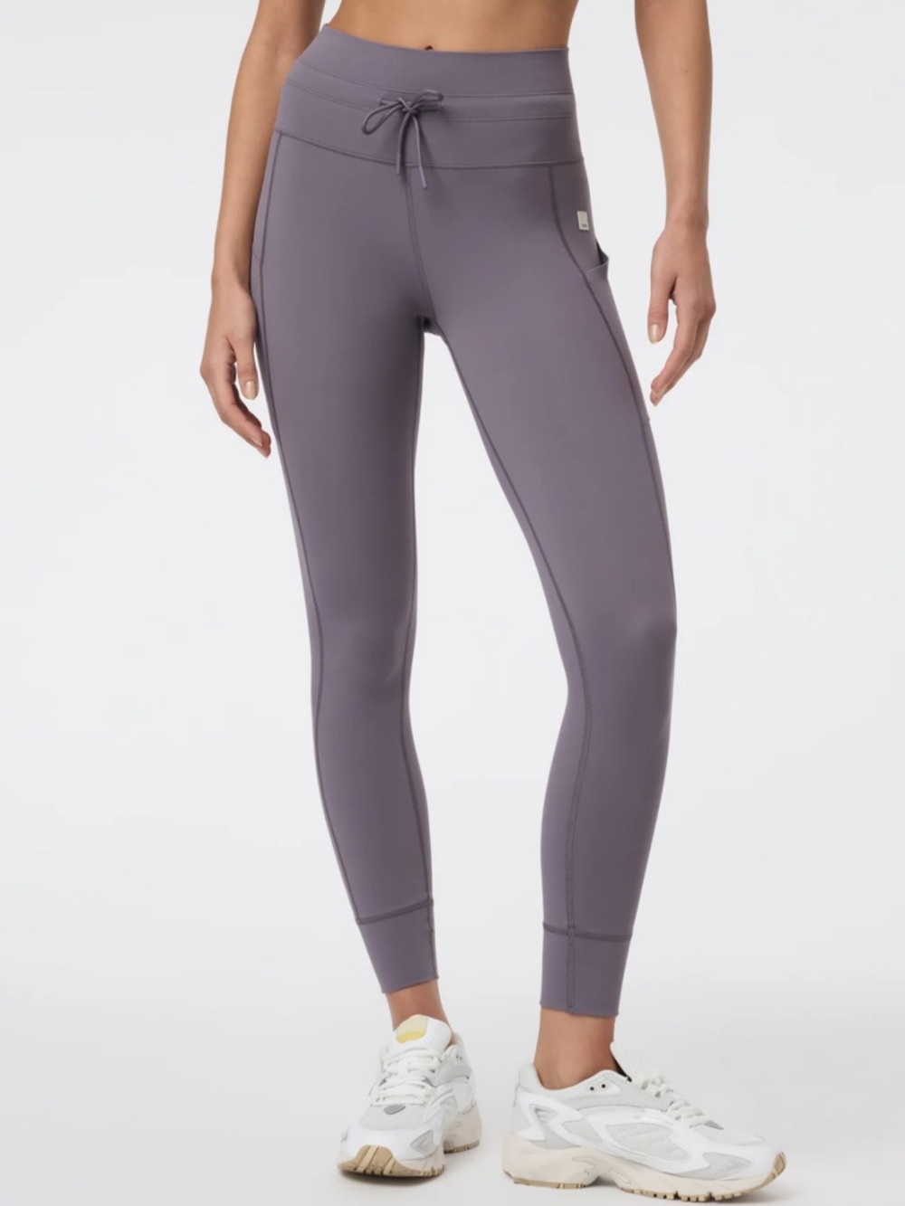 Vuori Daily Pocket Leggings in Lunar Grey